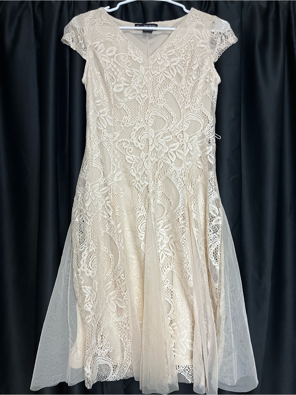 Cap-Sleeve Lace Midi Dress in Cream